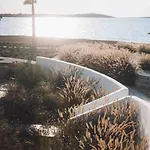 Seesoo Paros Beachfront Luxury Hideaway (adults Only) Hotel 4*