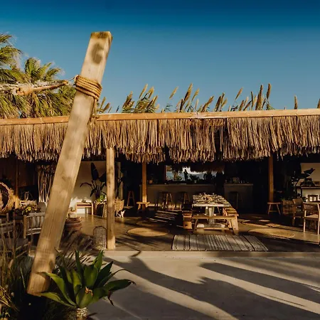 Hotel Seesoo Paros Beachfront Luxury Hideaway (Adults Only) 4*