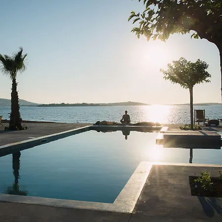 Seesoo Paros Beachfront Luxury Hideaway (Adults Only) Pounda