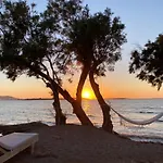 Seesoo Paros Beachfront Luxury Hideaway (adults Only) Hotel