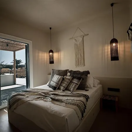 Seesoo Paros Beachfront Luxury Hideaway (Adults Only) Pounda